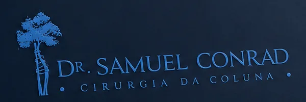Marca do Dr. Samuel Conrad: árvore com tronco em coluna vertebral